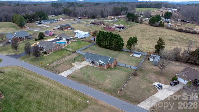 95 Chesterfield Drive, Taylorsville, NC 28681