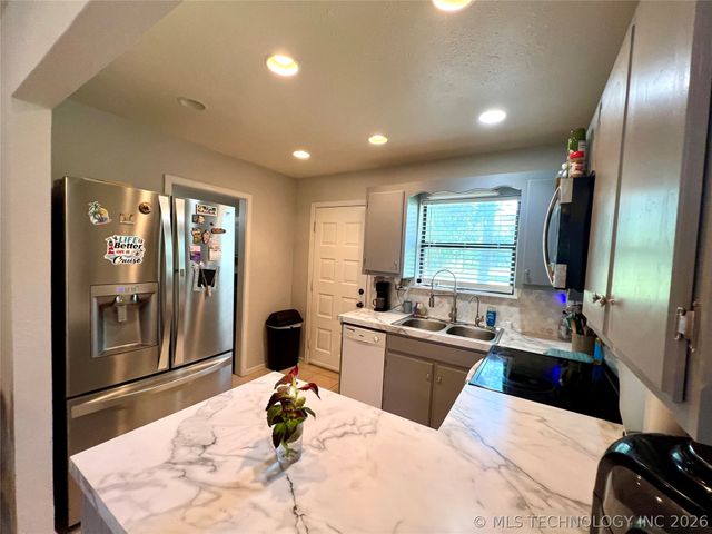 429937 E 1159 Road, Porum, OK 74455