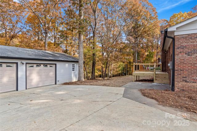 765 Laverton Lane, Rural Hall, NC 27045