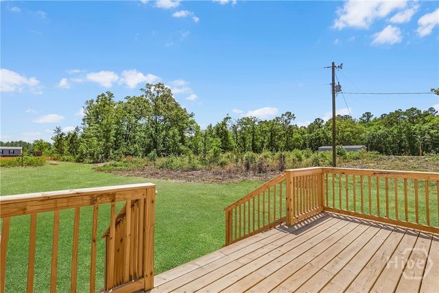 221 County Line Road, Hinesville, GA 31313