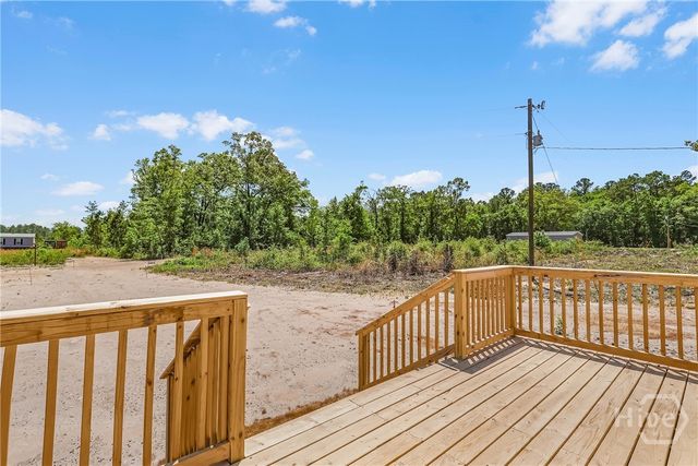 221 County Line Road, Hinesville, GA 31313