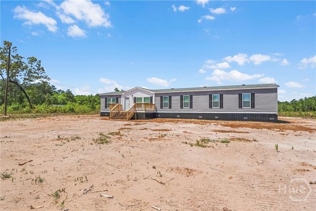 221 County Line Road, Hinesville, GA 31313