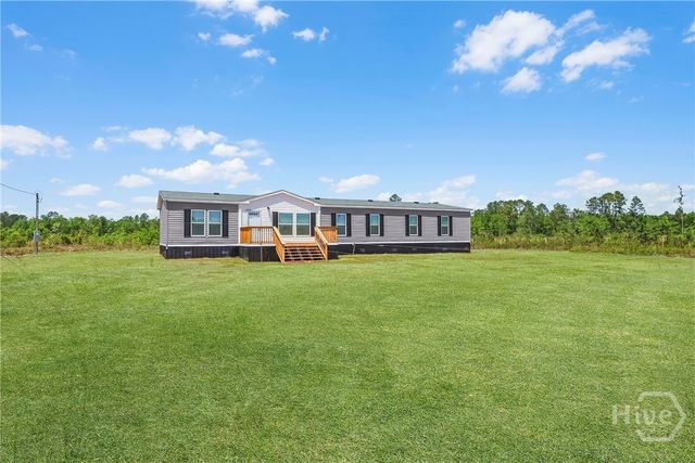 221 County Line Road, Hinesville, GA 31313