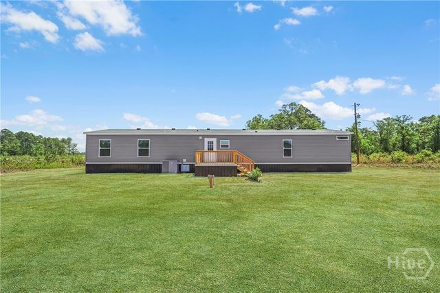 221 County Line Road, Hinesville, GA 31313