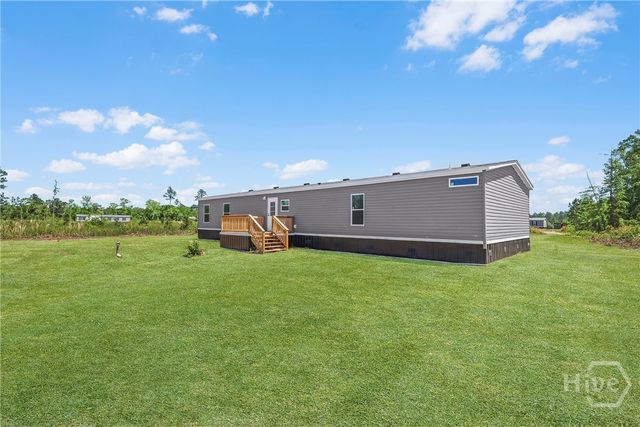 221 County Line Road, Hinesville, GA 31313