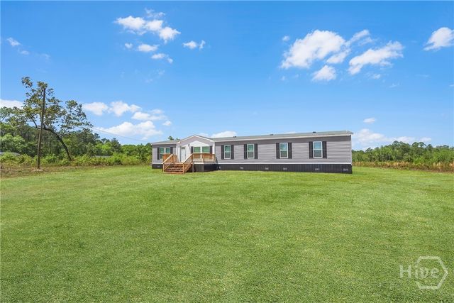 221 County Line Road, Hinesville, GA 31313