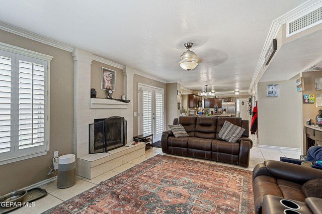 2053 GUS MORAN Street, El Paso, TX 79936