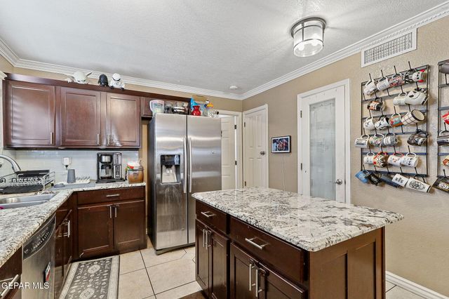 2053 GUS MORAN Street, El Paso, TX 79936