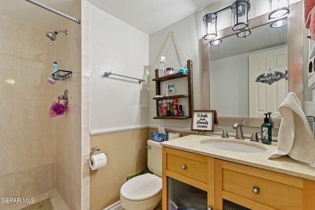 2053 GUS MORAN Street, El Paso, TX 79936