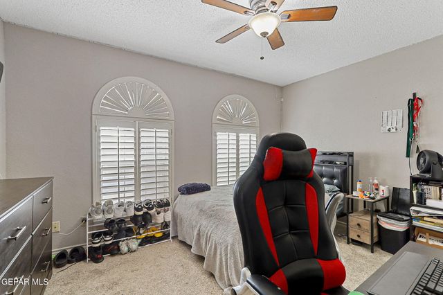 2053 GUS MORAN Street, El Paso, TX 79936