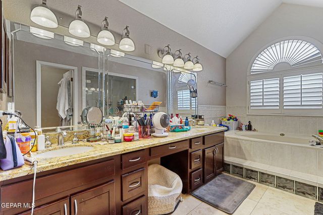 2053 GUS MORAN Street, El Paso, TX 79936