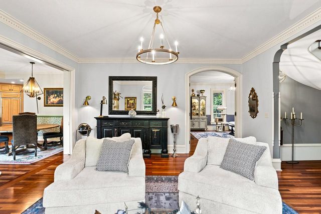 12921 N Fox Hollow ROAD, Mequon, WI 53097