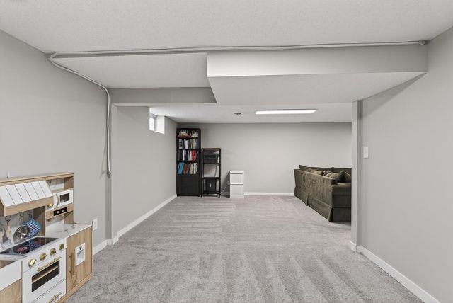 9351 Ochoa Avenue NE, Otsego, MN 55330