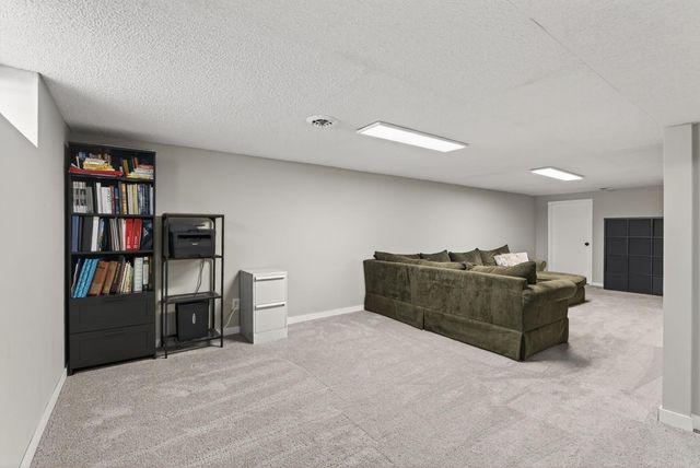 9351 Ochoa Avenue NE, Otsego, MN 55330