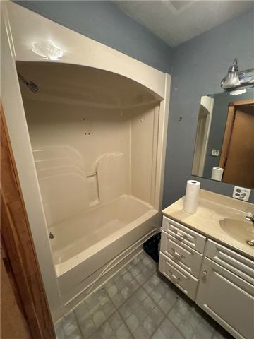 3077 Auberle St, N Versailles, PA 15132