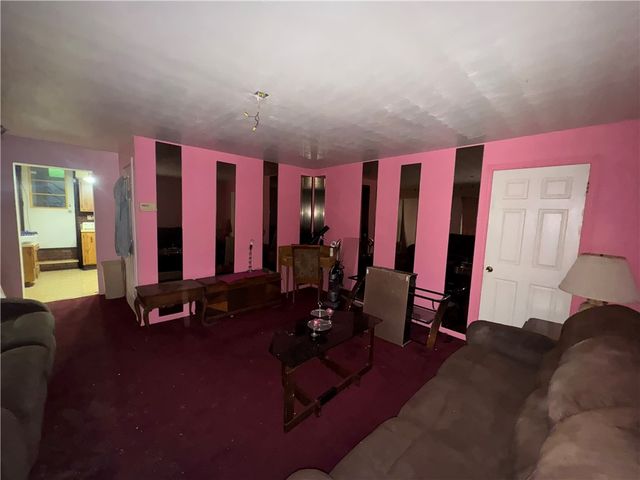 3077 Auberle St, N Versailles, PA 15132