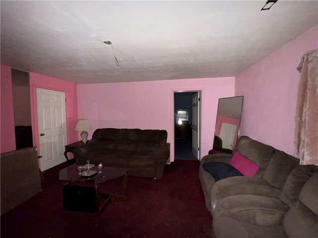 3077 Auberle St, N Versailles, PA 15132