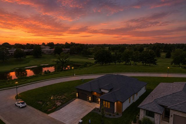4115 E Vintage Point Drive, Springfield, MO 65809
