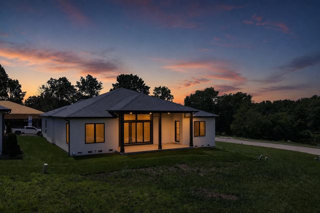 4115 E Vintage Point Drive, Springfield, MO 65809