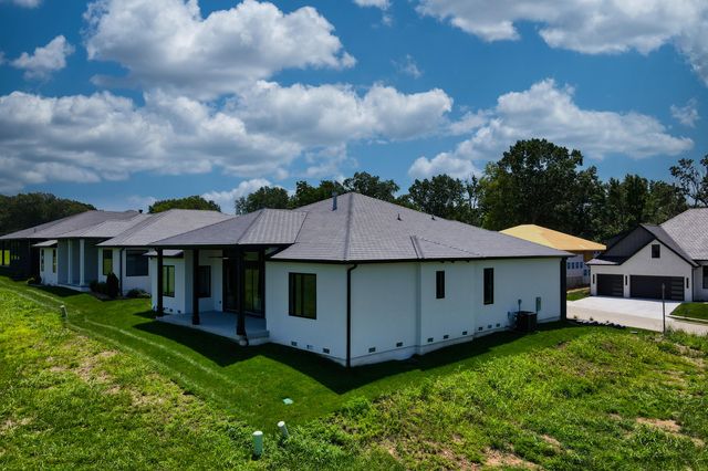 4115 E Vintage Point Drive, Springfield, MO 65809
