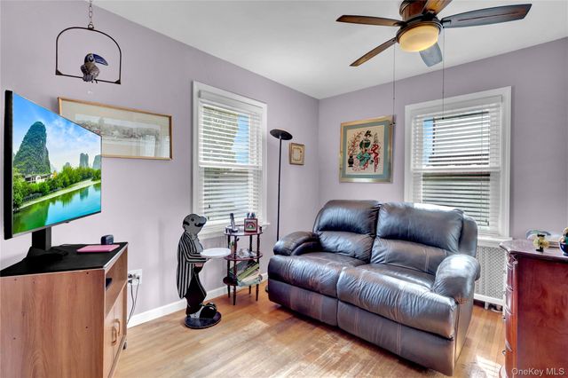 1020 N 5th Street, New Hyde Park, NY 11040