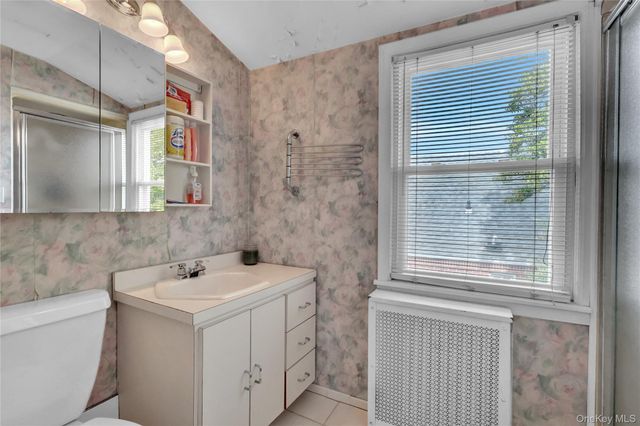 1020 N 5th Street, New Hyde Park, NY 11040