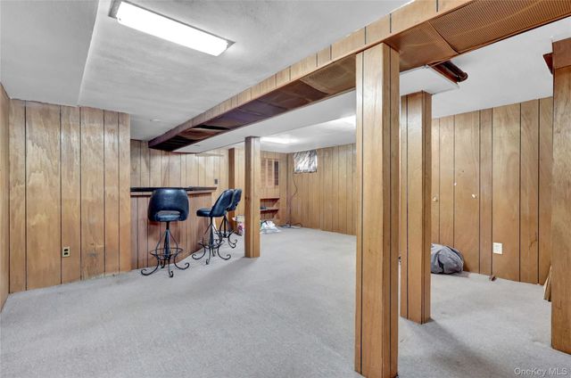 1020 N 5th Street, New Hyde Park, NY 11040