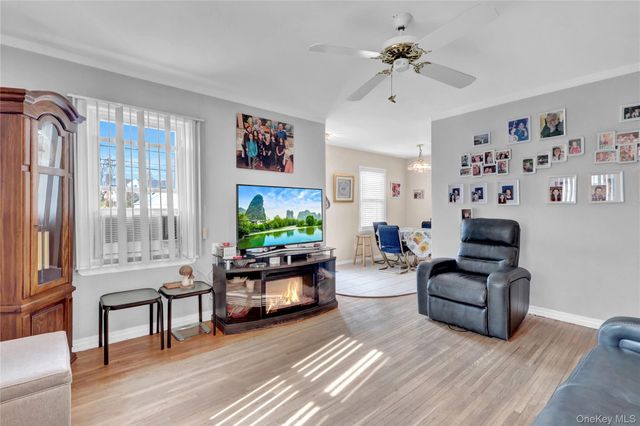 1020 N 5th Street, New Hyde Park, NY 11040