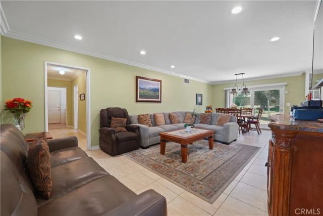 9560 Shoshone Avenue, Northridge, CA 91325