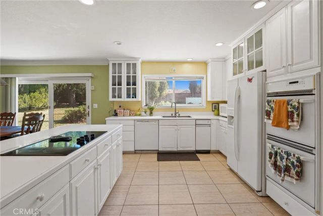 9560 Shoshone Avenue, Northridge, CA 91325