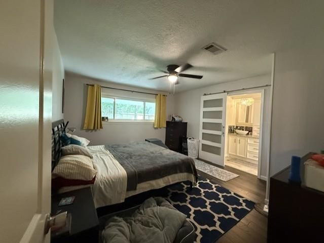 5111 Regal Pine Way, Friendswood, TX 77546