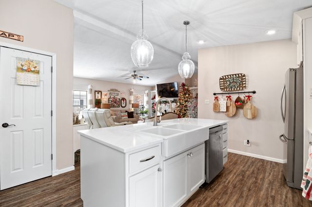 817 33rd Street SW, Bondurant, IA 50035