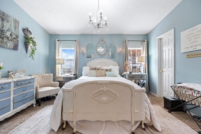 817 33rd Street SW, Bondurant, IA 50035