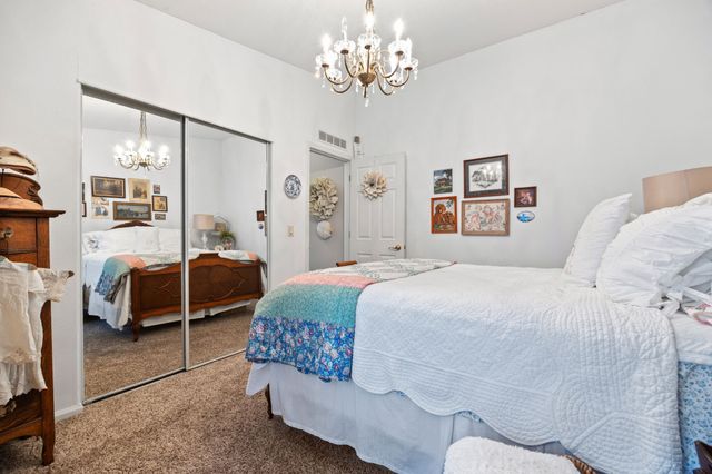 817 33rd Street SW, Bondurant, IA 50035