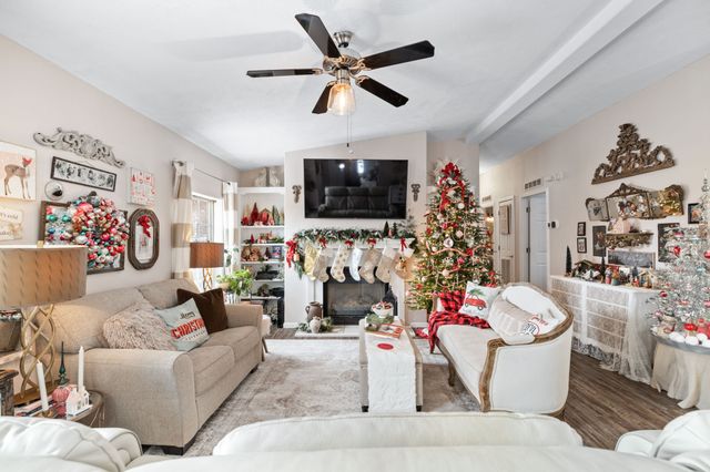 817 33rd Street SW, Bondurant, IA 50035