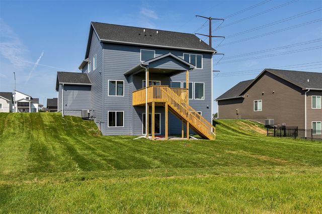 5619 163rd Street, Urbandale, IA 50323