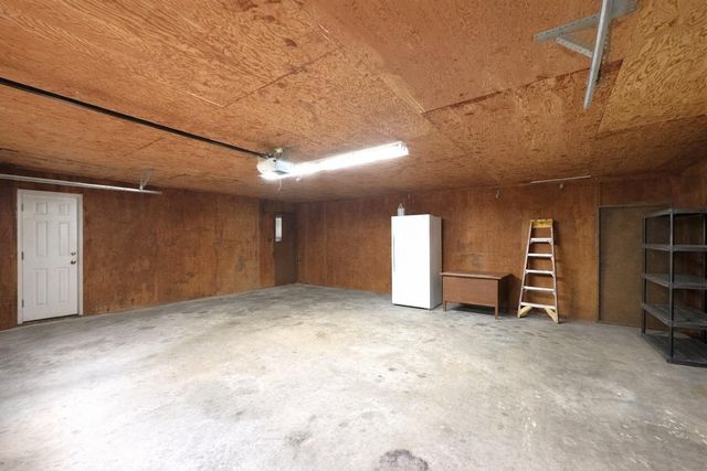 297 County Road 4479, Warren, TX 77664