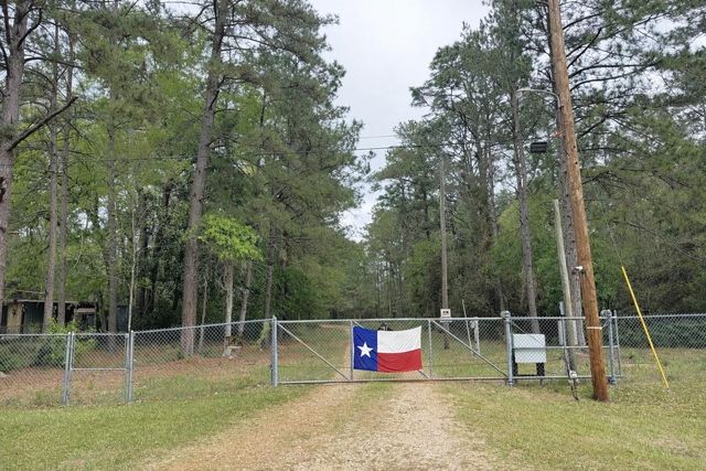 297 County Road 4479, Warren, TX 77664