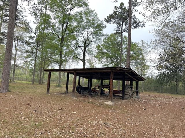 297 County Road 4479, Warren, TX 77664