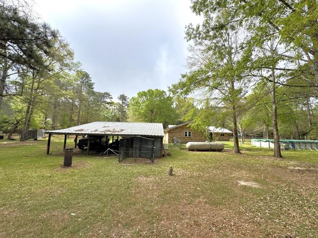 297 County Road 4479, Warren, TX 77664