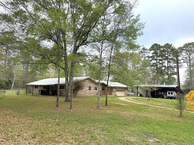 297 County Road 4479, Warren, TX 77664