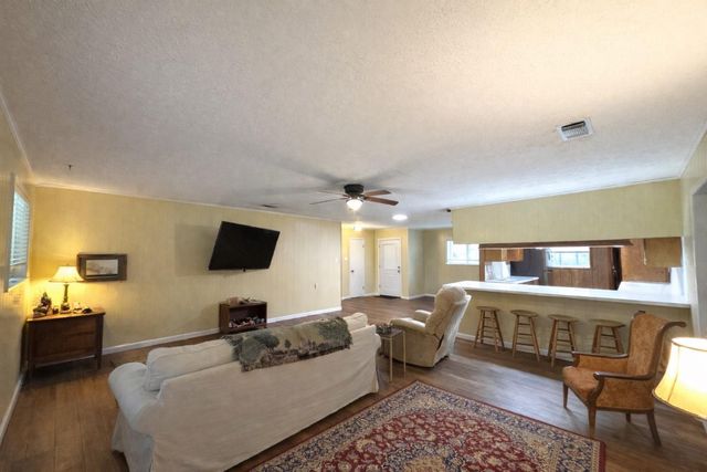 297 County Road 4479, Warren, TX 77664