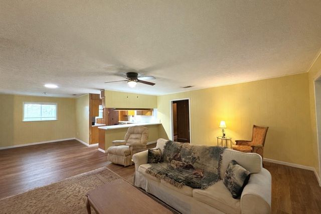 297 County Road 4479, Warren, TX 77664