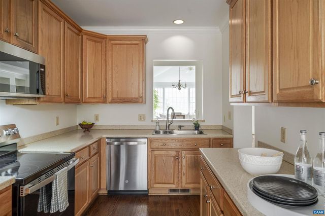 1362 PANTOPS COTTAGE CT, Charlottesville, VA 22911