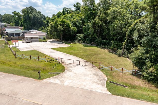 20920 Crosby Freeway Freeway, Crosby, TX 77532