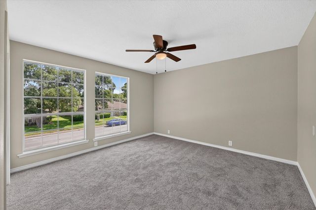 344 Woodbrook Drive, Desoto, TX 75115