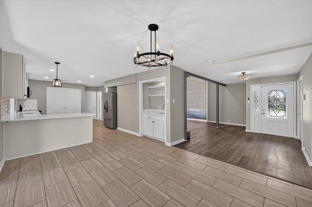 344 Woodbrook Drive, Desoto, TX 75115