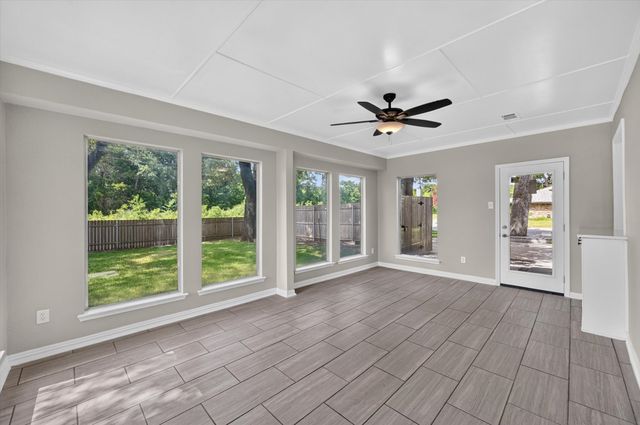 344 Woodbrook Drive, Desoto, TX 75115