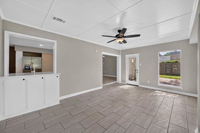 344 Woodbrook Drive, Desoto, TX 75115