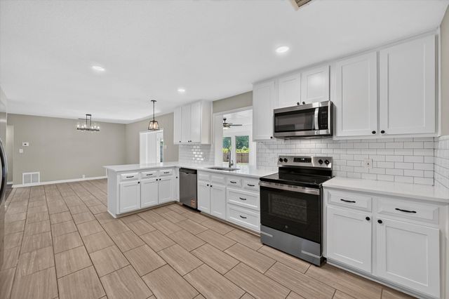 344 Woodbrook Drive, Desoto, TX 75115